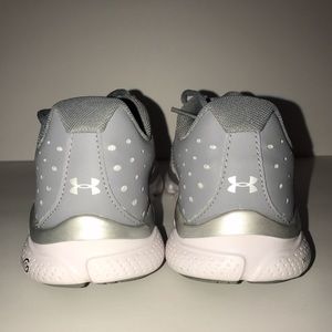 Under Armour Women's Micro G Assert 7